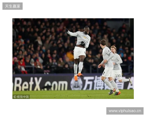 记者：18岁前锋莱西未入选曼联本场名单，阿莫林决定征召舍什科